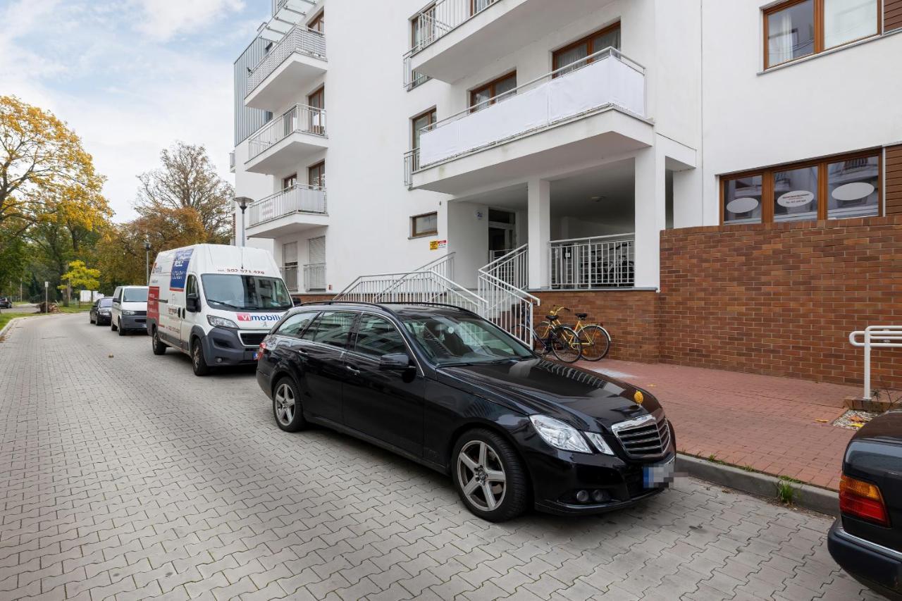 Platan Center Iv By Renters Apartment *