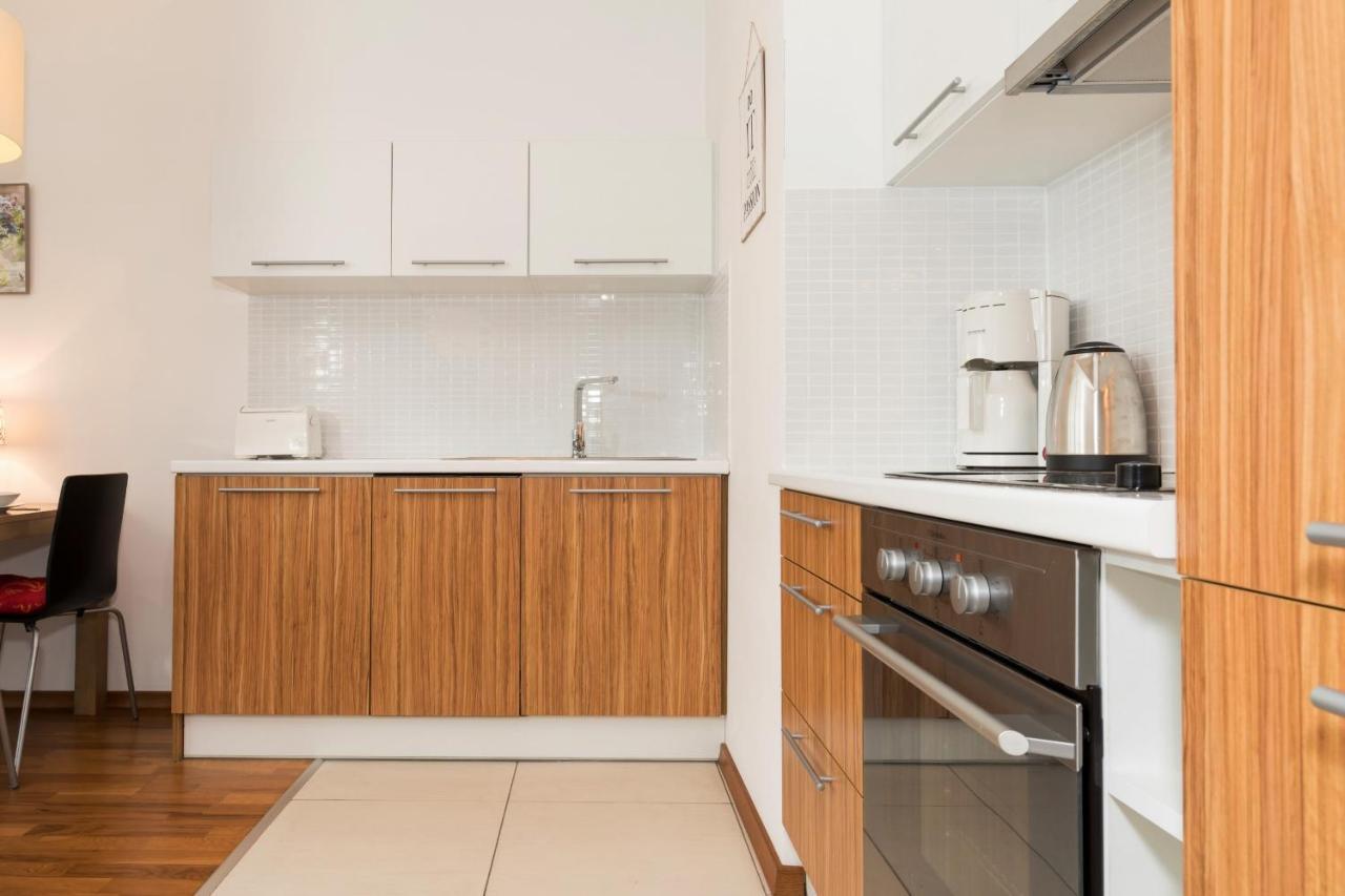 Platan Center Iv By Renters
